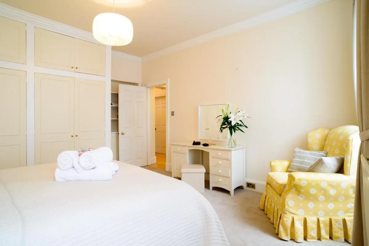 Beautiful Georgian 2 Bed Flat Apartment Edinburgh