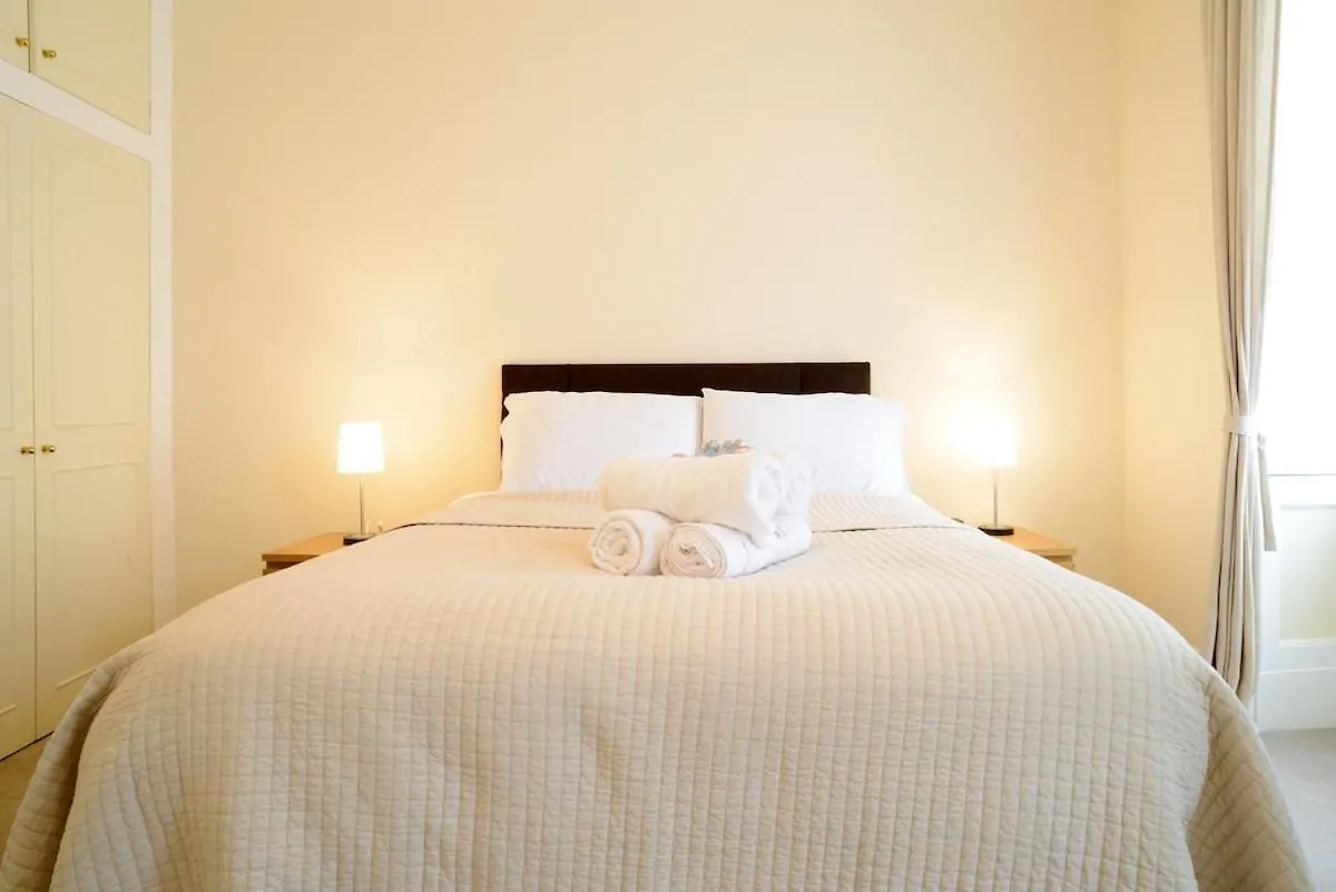 Beautiful Georgian 2 Bed Flat Apartment Edinburgh