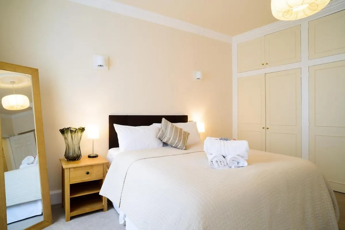 Beautiful Georgian 2 Bed Flat Apartment Edinburgh