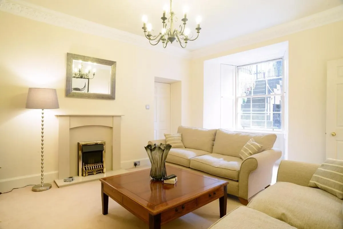 Beautiful Georgian 2 Bed Flat Apartment Edinburgh