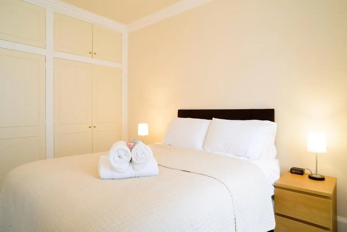 Beautiful Georgian 2 Bed Flat Apartment Edinburgh