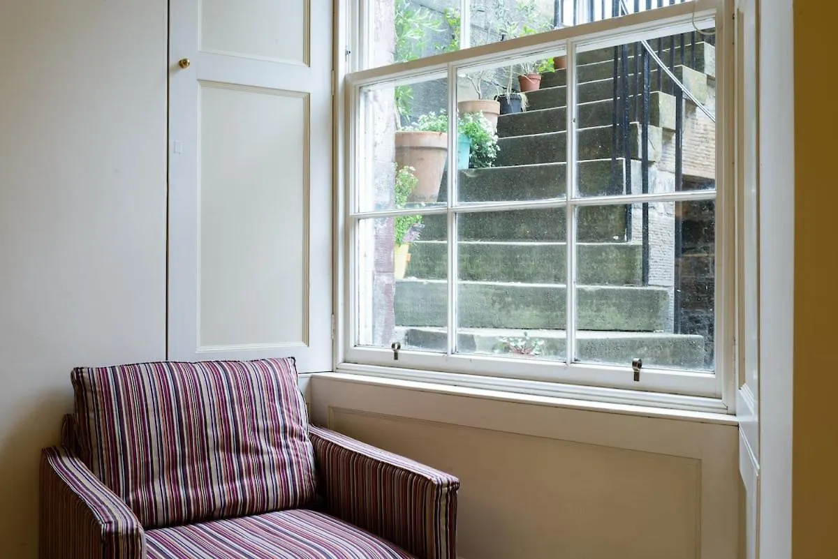Beautiful Georgian 2 Bed Flat Apartment Edinburgh